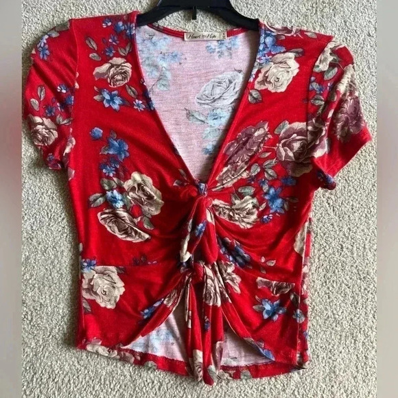 Heart & Hips Woman’s Floral Top With Ties And Cut Out - Picture 5 of 5